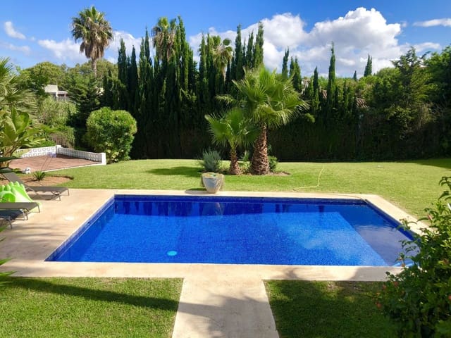 4 soverom Villa til salgs i Atalaya-Isdabe, Estepona - € 1 595 000 (Ref: 9439756)