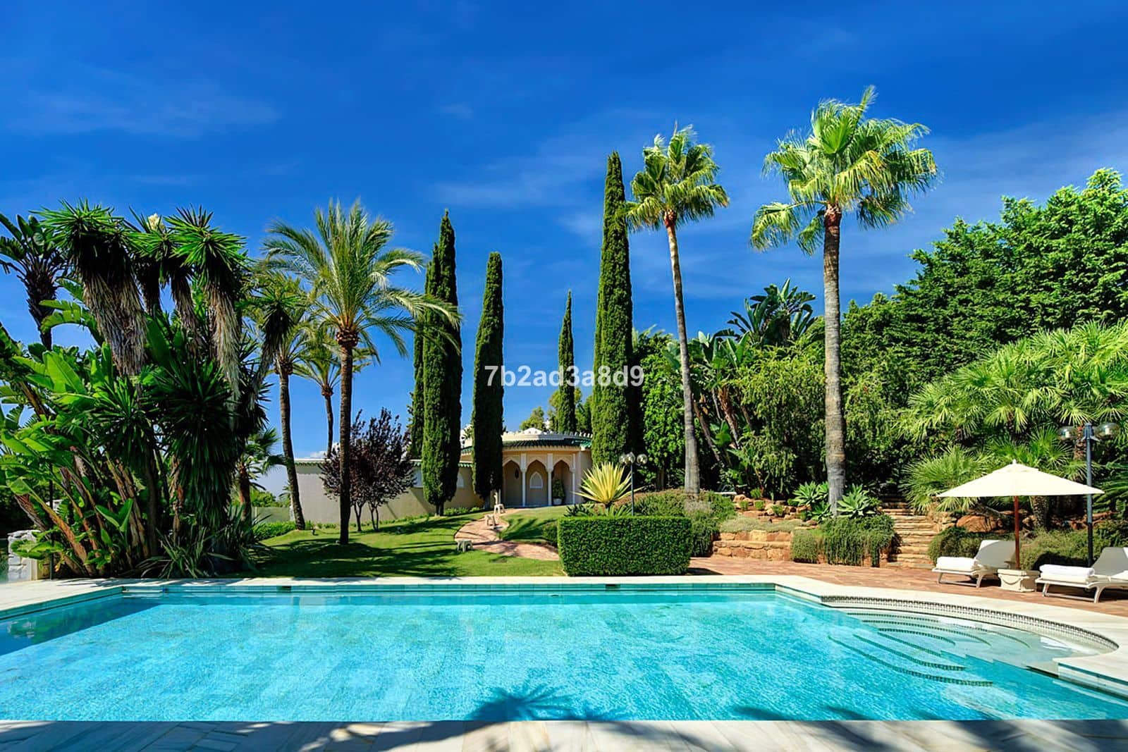 10 sypialnia Willa na sprzedaż w Rio Real - 10 000 000 € (Ref: 9439760)