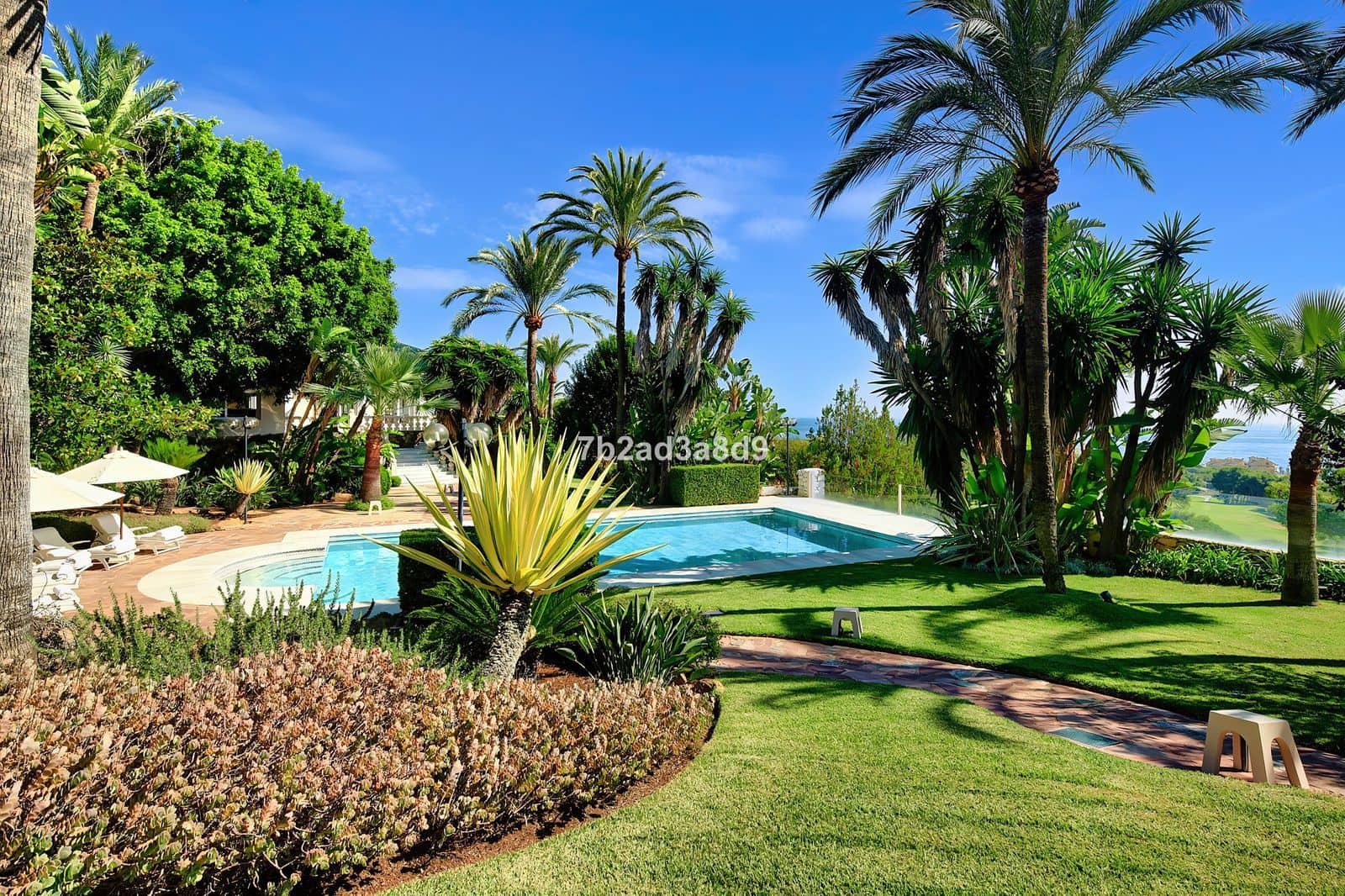 10 sypialnia Willa na sprzedaż w Rio Real - 10 000 000 € (Ref: 9439760)