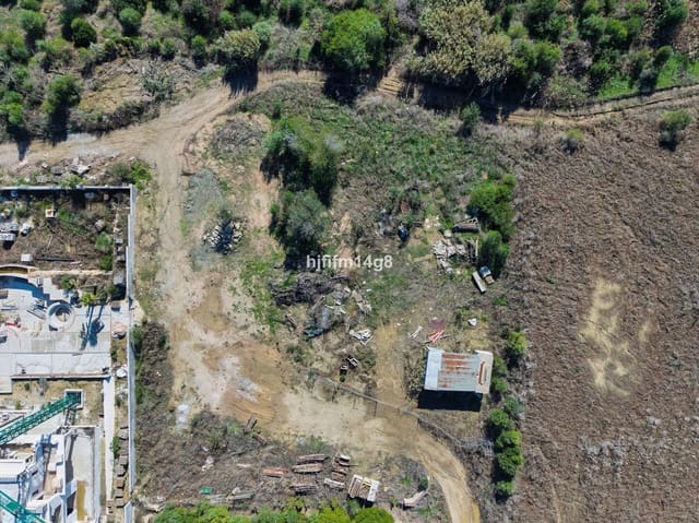 Grunde uden byggetilladelser til salg i Sotogrande, San Roque - € 785.000 (Ref: 9439778)