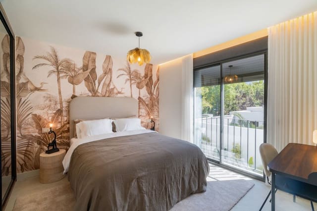 6 soveværelse Villa til salg i Las Brisas, Marbella - € 4.975.000 (Ref: 9439781)