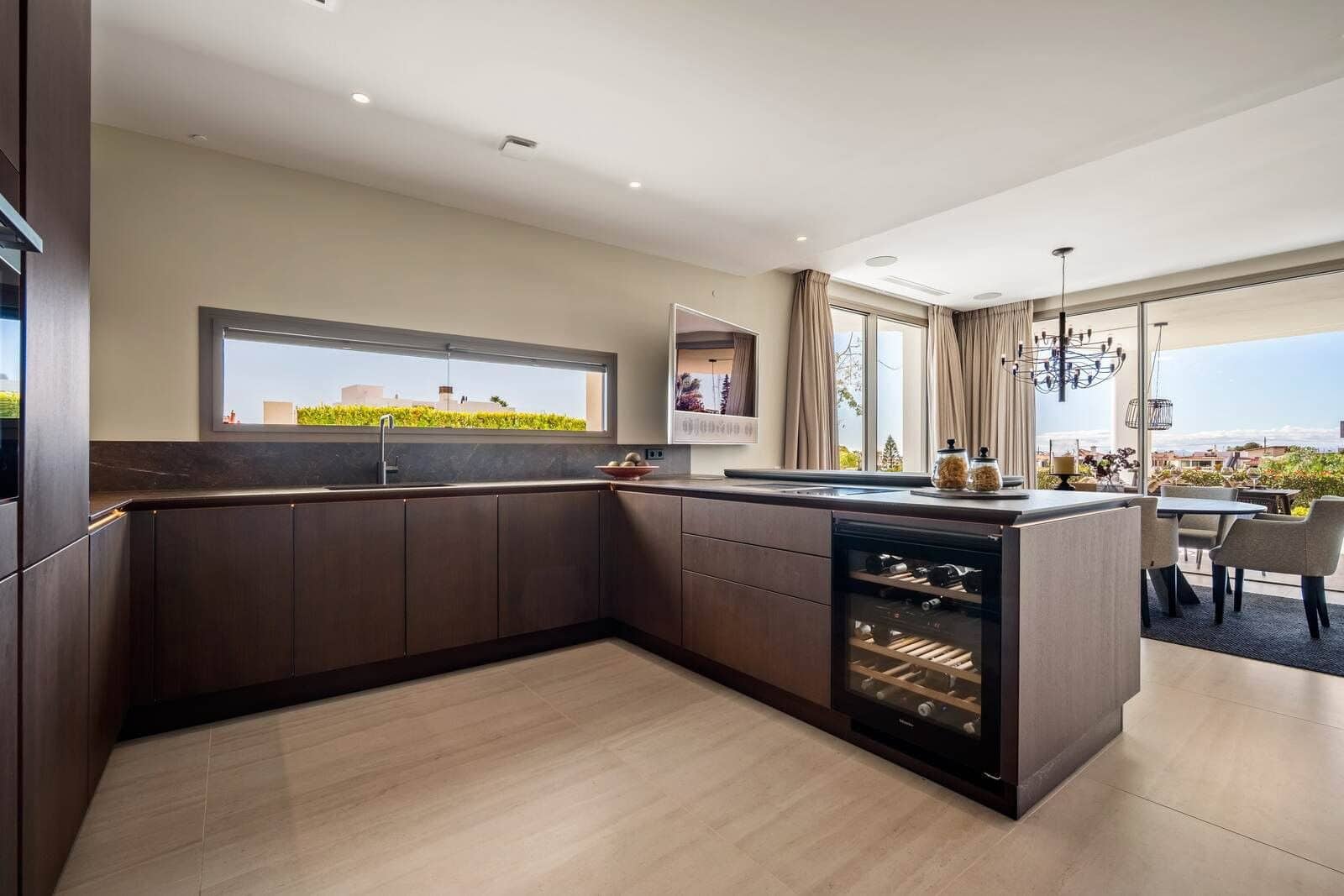 4 quarto Moradia Geminada para venda em Nueva Andalucia - 4 450 000 € (Ref: 9439790)