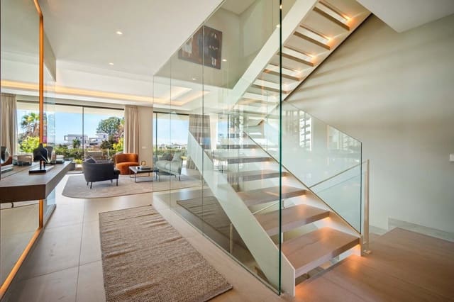 4 soveværelse Semi-Rækkehus til salg i Nueva Andalucia, Marbella - € 4.450.000 (Ref: 9439790)