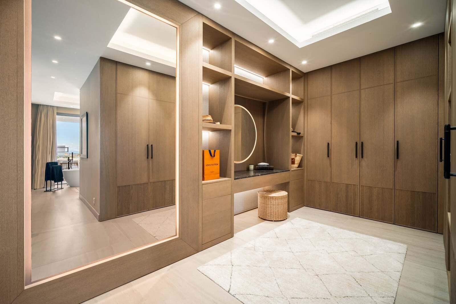 4 quarto Moradia Geminada para venda em Nueva Andalucia - 4 450 000 € (Ref: 9439790)