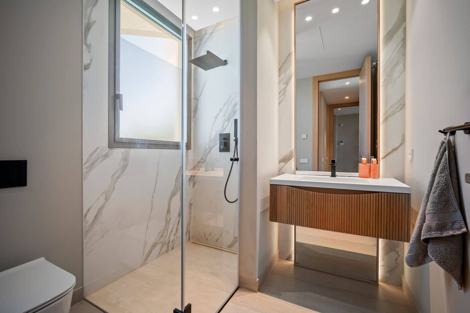 4 quarto Moradia Geminada para venda em Nueva Andalucia - 4 450 000 € (Ref: 9439790)