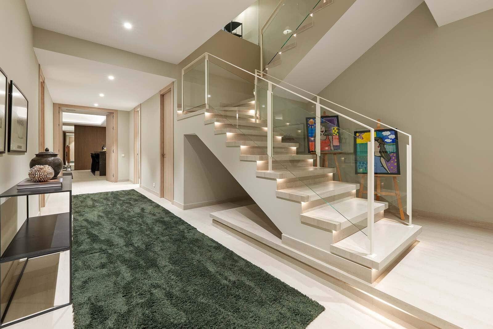 4 quarto Moradia Geminada para venda em Nueva Andalucia - 4 450 000 € (Ref: 9439790)