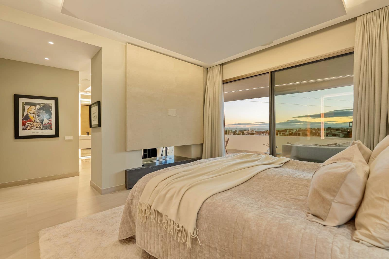 4 quarto Moradia Geminada para venda em Nueva Andalucia - 4 450 000 € (Ref: 9439790)