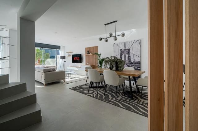 3 sypialnia Dom na sprzedaż w Nueva Andalucia, Marbella - 749 000 € (Ref: 9439798)