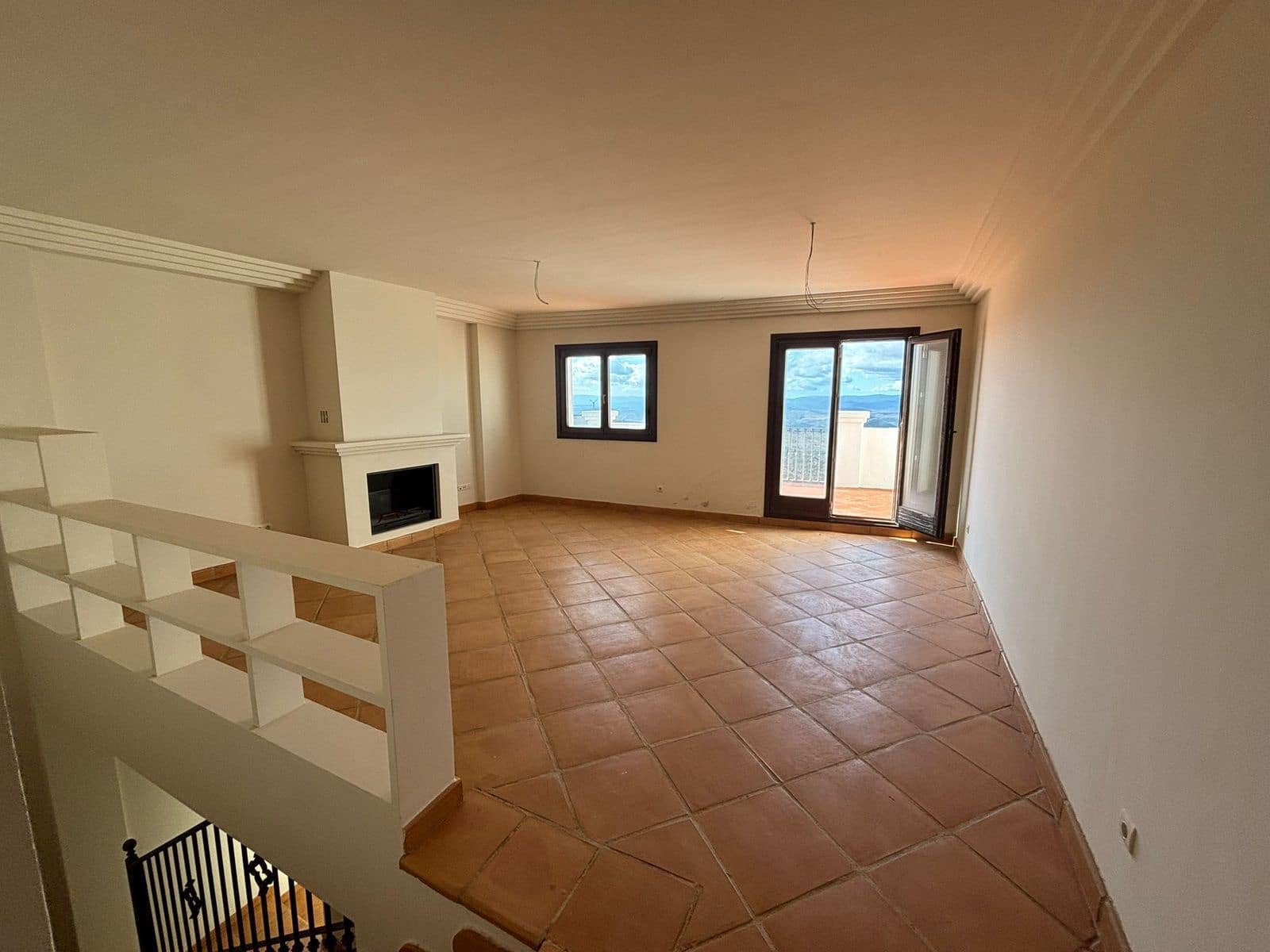 3 slaapkamer Halfvrijstaande villa te koop in Casares - € 318.000 (Ref: 9439803)