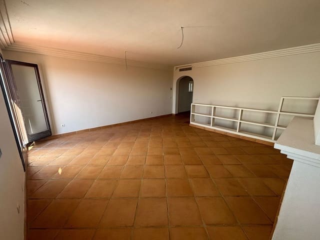 3 soveværelse Semi-Rækkehus til salg i Casares - € 318.000 (Ref: 9439803)