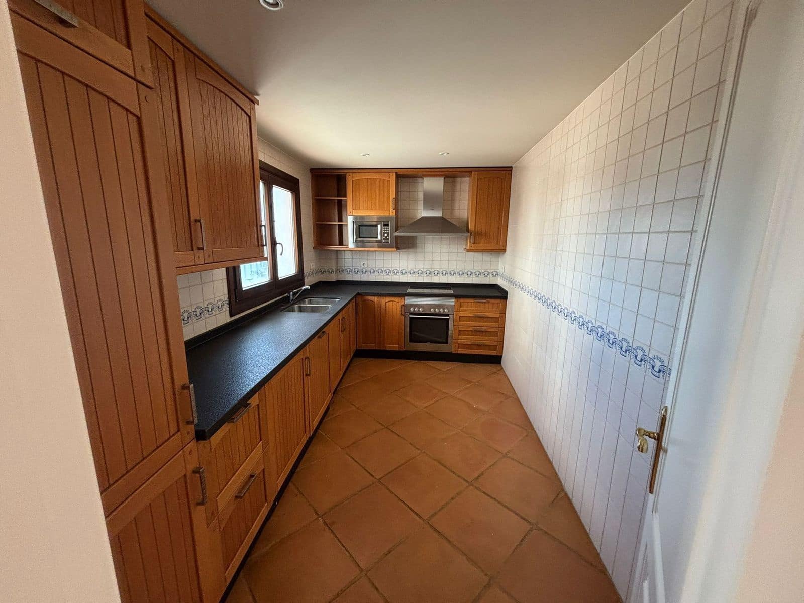 3 slaapkamer Halfvrijstaande villa te koop in Casares - € 318.000 (Ref: 9439803)