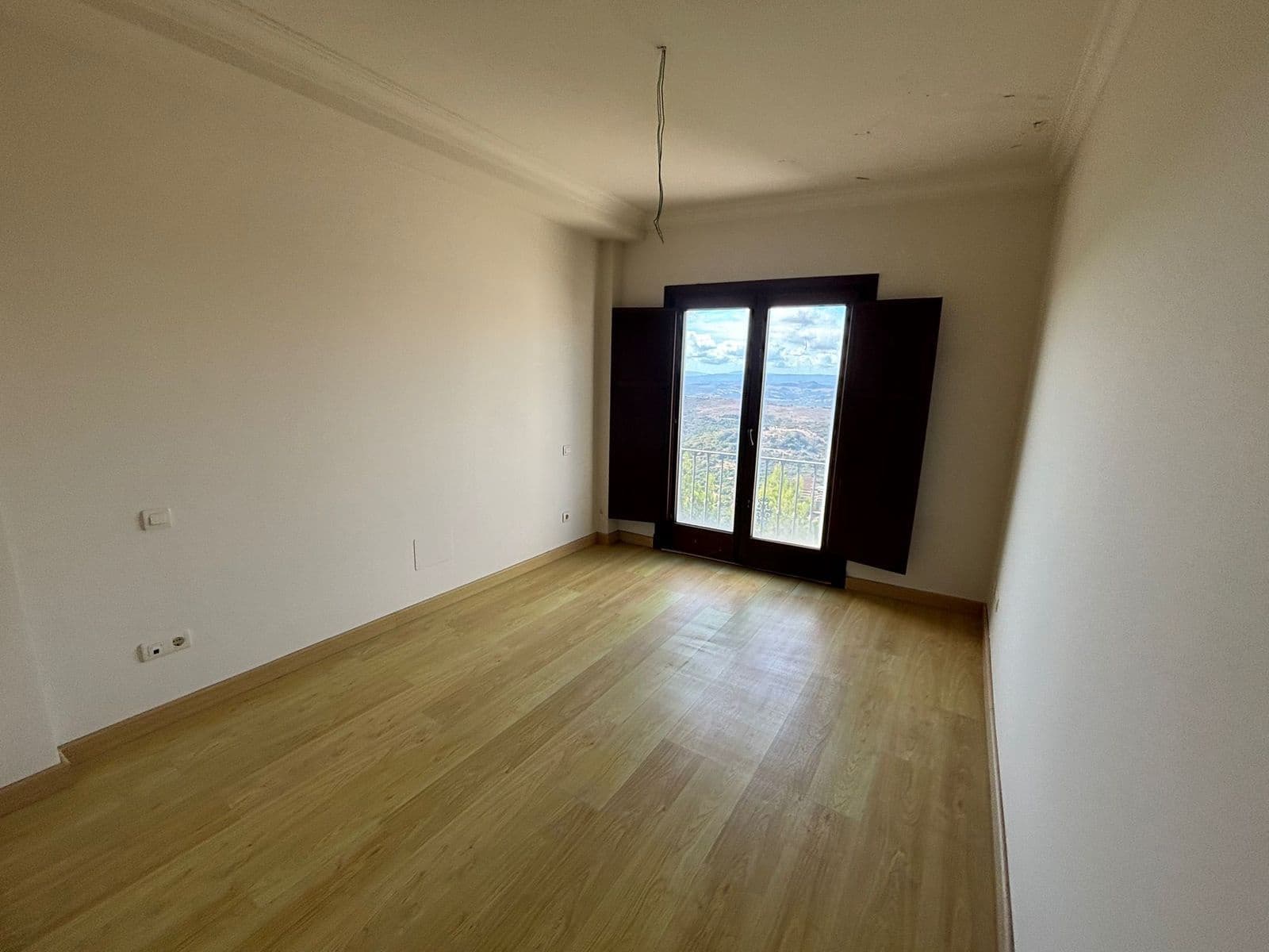 3 slaapkamer Halfvrijstaande villa te koop in Casares - € 318.000 (Ref: 9439803)