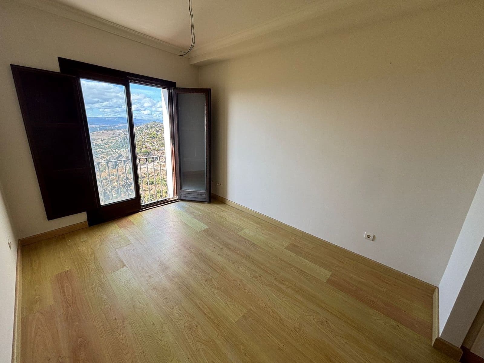 3 slaapkamer Halfvrijstaande villa te koop in Casares - € 318.000 (Ref: 9439803)