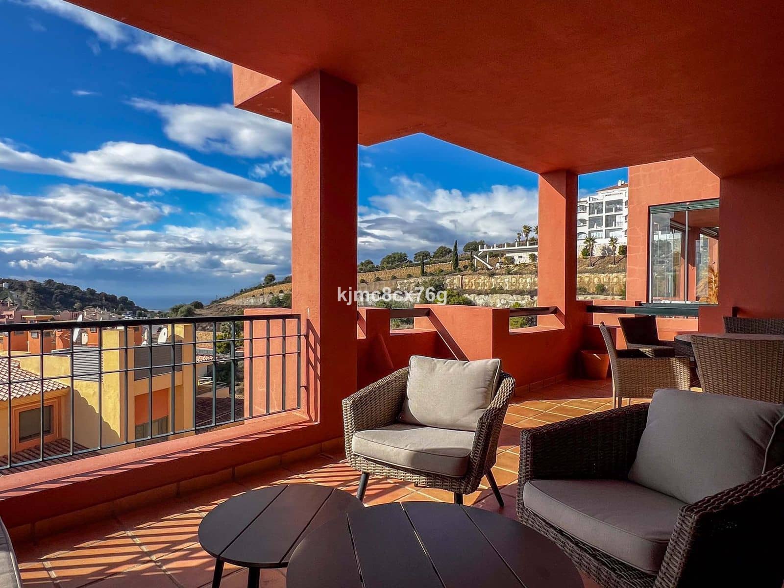 2 soveværelse Lejlighed til salg i Calahonda - € 429.000 (Ref: 9439807)