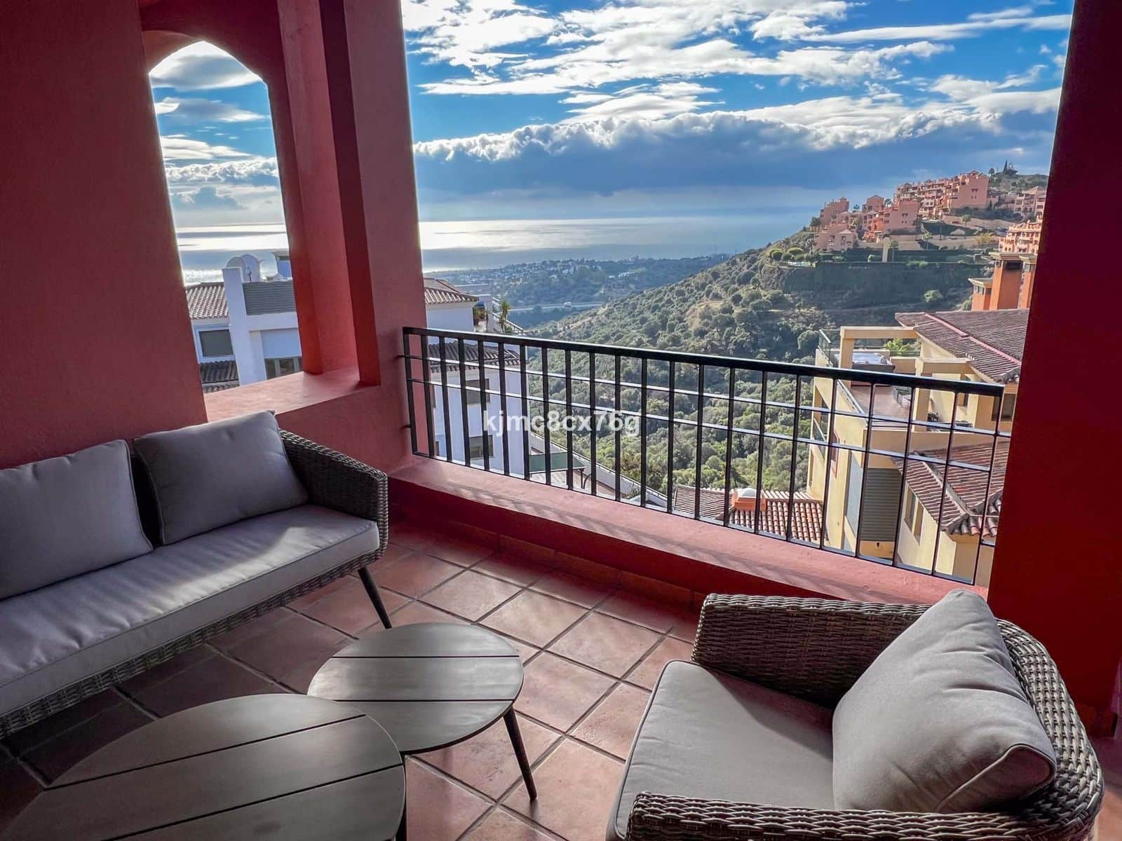 2 soveværelse Lejlighed til salg i Calahonda - € 429.000 (Ref: 9439807)