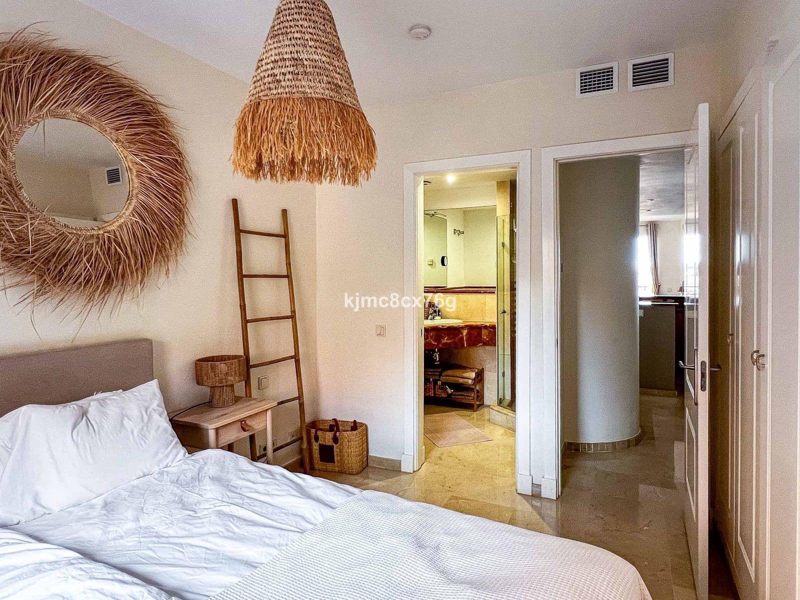 2 soveværelse Lejlighed til salg i Calahonda - € 429.000 (Ref: 9439807)