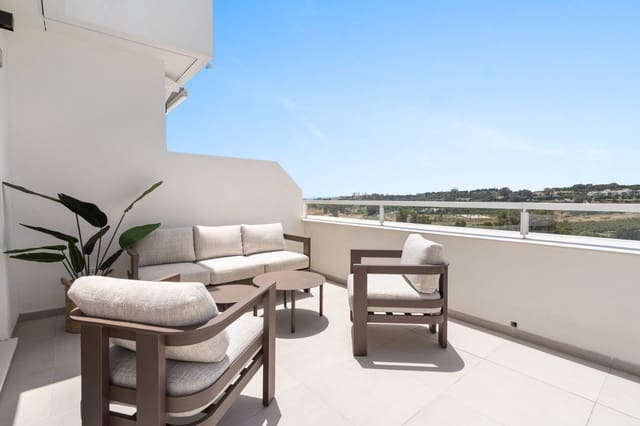 2 bedroom Penthouse for sale in New Golden Mile, Estepona - € 550,000 (Ref: 9439811)