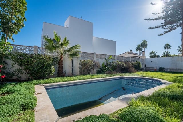 Chalet de 7 habitaciones en Benalmádena en venta - 1.295.000 € (Ref: 9439813)