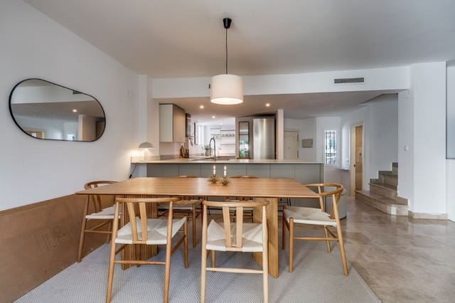 4 makuuhuone Omakotitalo myytävänä paikassa Nueva Andalucia, Marbella - 755 000 € (Ref: 9439816)