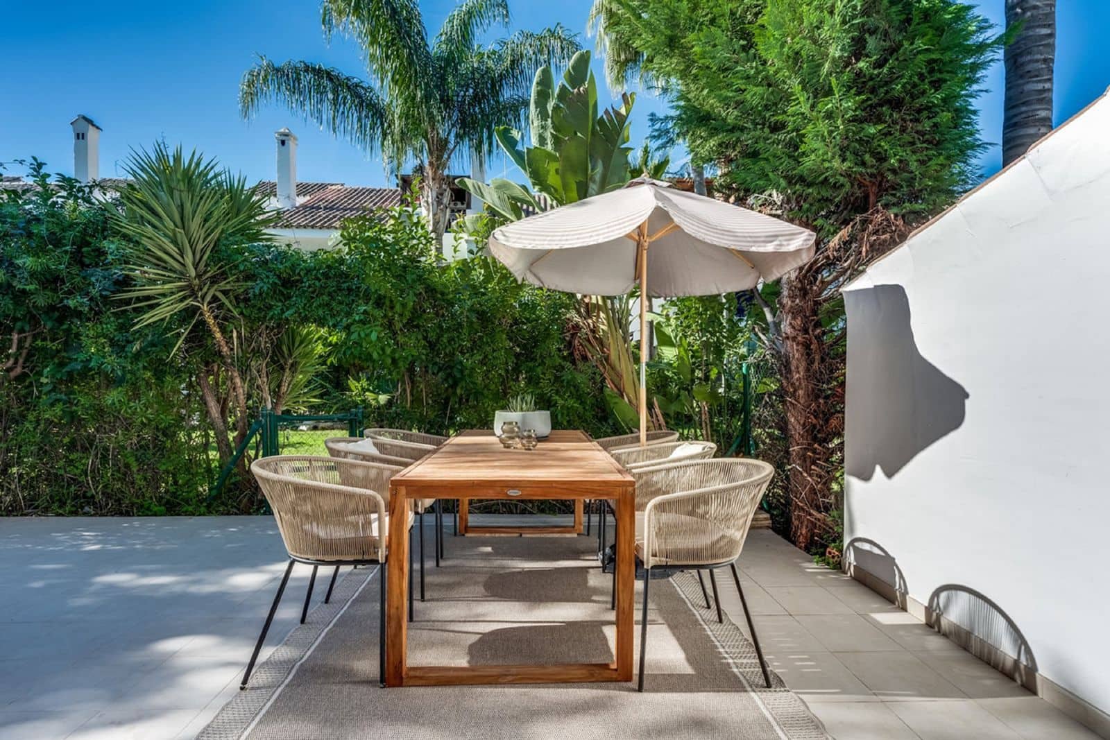 4 makuuhuone Omakotitalo myytävänä paikassa Nueva Andalucia - 755 000 € (Ref: 9439816)