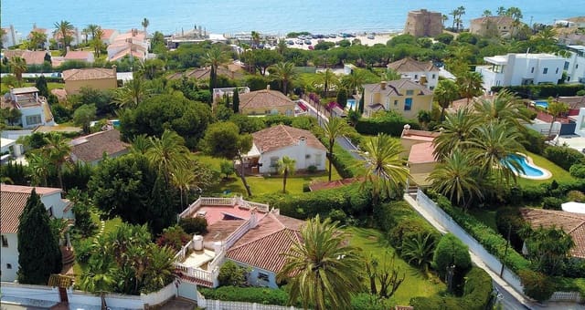 Chalet de 4 habitaciones en Marbesa, Marbella en venta - 1.250.000 € (Ref: 9439817)