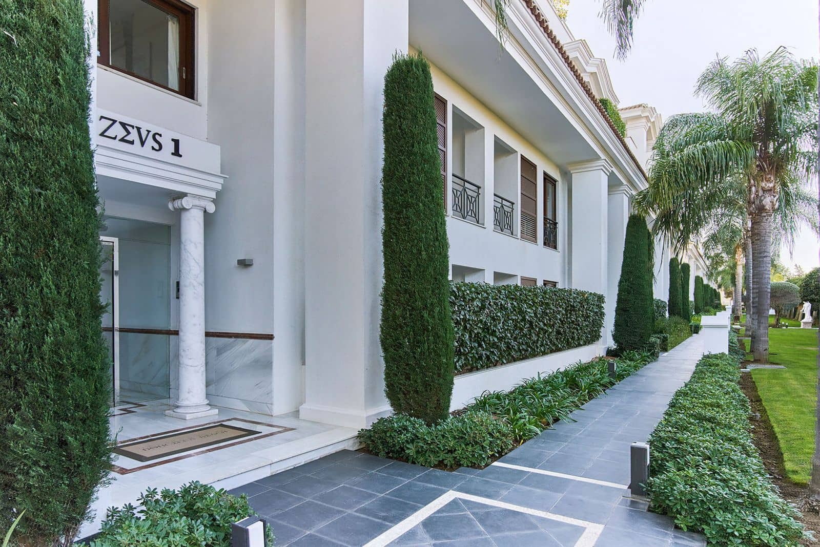 3 sypialnia Apartament na sprzedaż w Estepona - 1 750 000 € (Ref: 9439821)