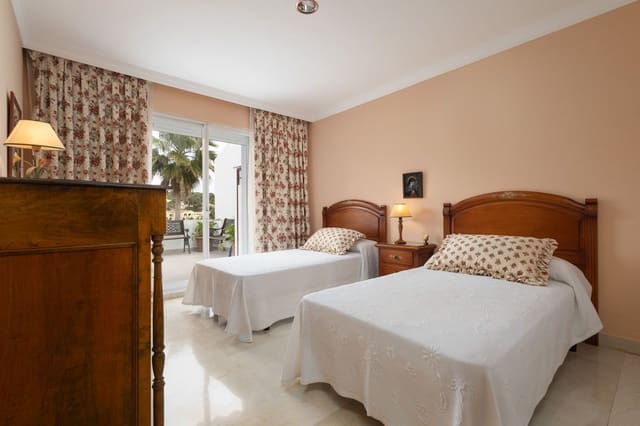 2 sovrum Lägenhet till salu i La Quinta, Benahavís - 649 000 € (Ref: 9439824)