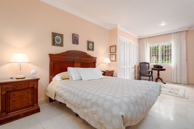 2 sovrum Lägenhet till salu i La Quinta, Benahavís - 649 000 € (Ref: 9439824)