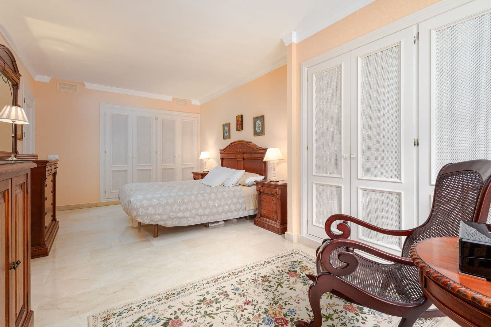 2 sovrum Lägenhet till salu i La Quinta - 649 000 € (Ref: 9439824)