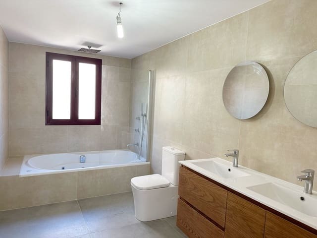 Apartamento de 3 habitaciones en El Paraiso, Estepona en venta - 485.000 € (Ref: 9439992)