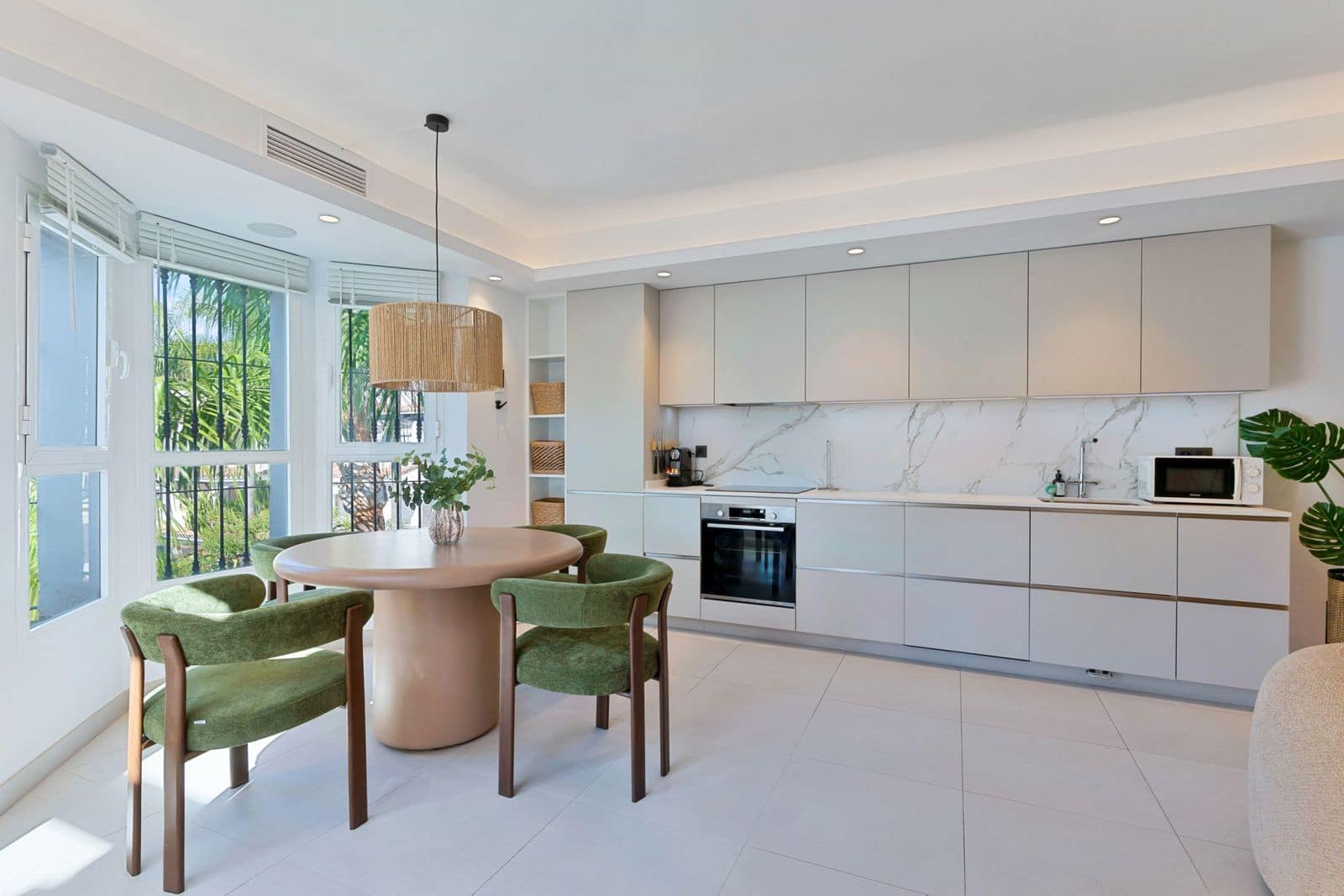 3 bedroom Penthouse for sale in Nueva Andalucia - € 625,000 (Ref: 9439994)