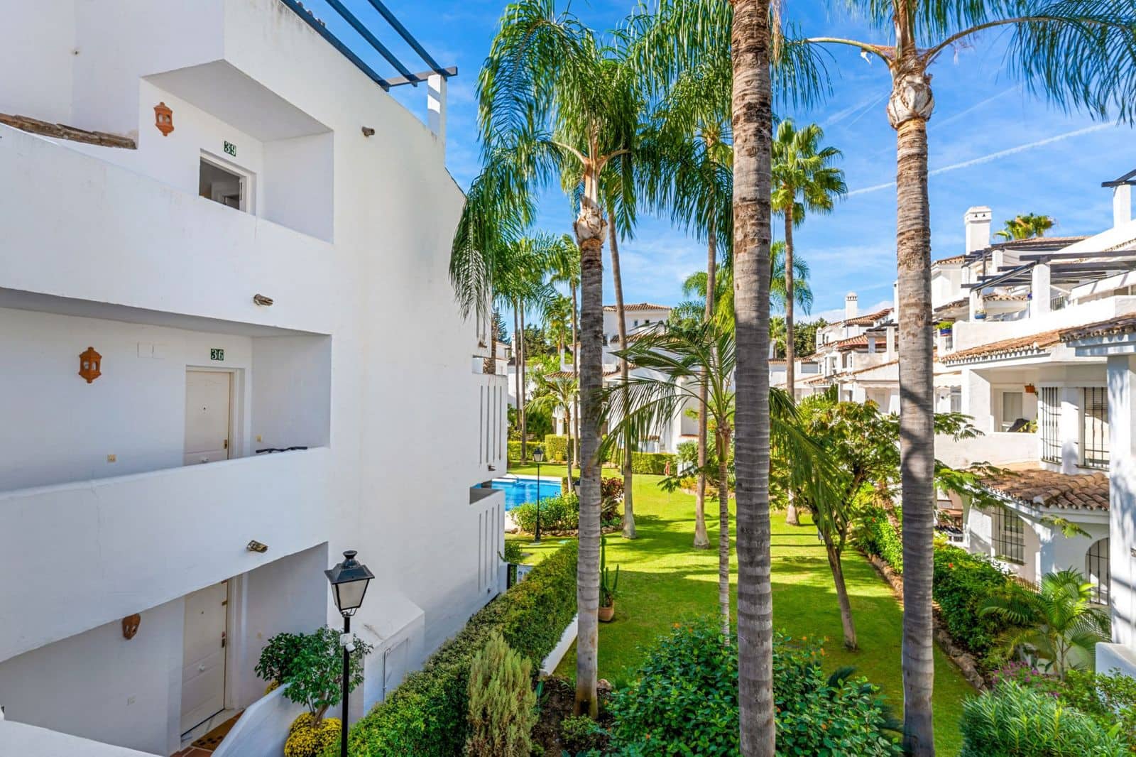 3 bedroom Penthouse for sale in Nueva Andalucia - € 625,000 (Ref: 9439994)