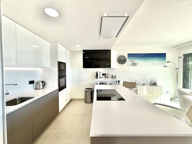 2 makuuhuone Kattohuoneisto myytävänä paikassa La Cala de Mijas, Mijas - 995 000 € (Ref: 9448772)