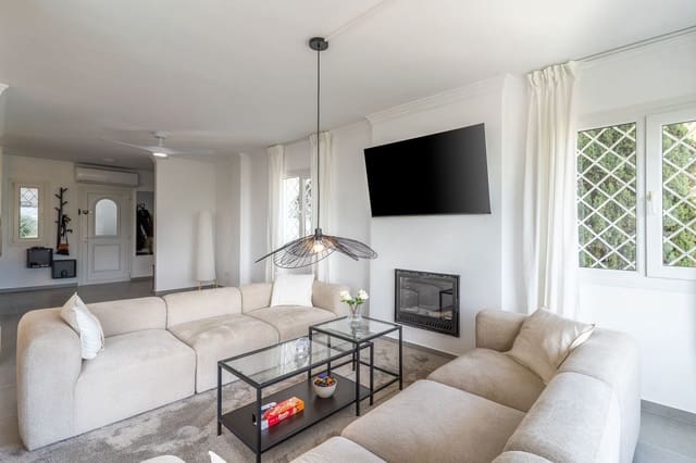 3 makuuhuone Huoneisto myytävänä paikassa Nueva Andalucia, Marbella - 749 000 € (Ref: 9448775)