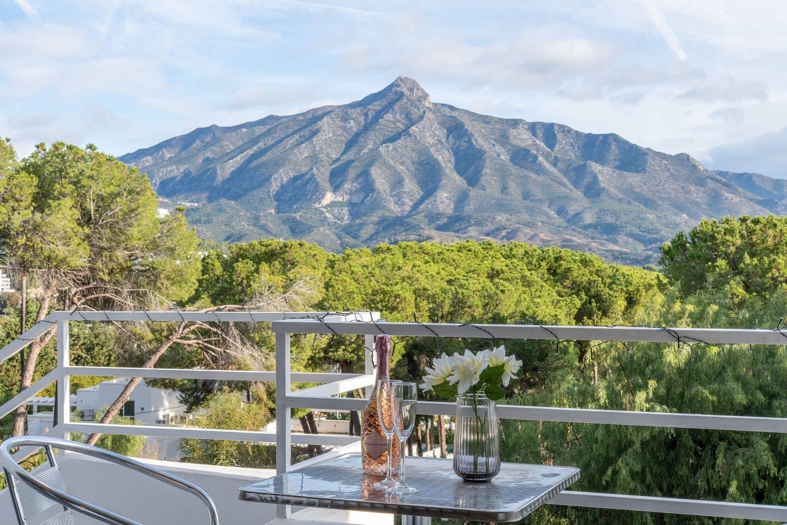 3 makuuhuone Huoneisto myytävänä paikassa Nueva Andalucia - 749 000 € (Ref: 9448775)