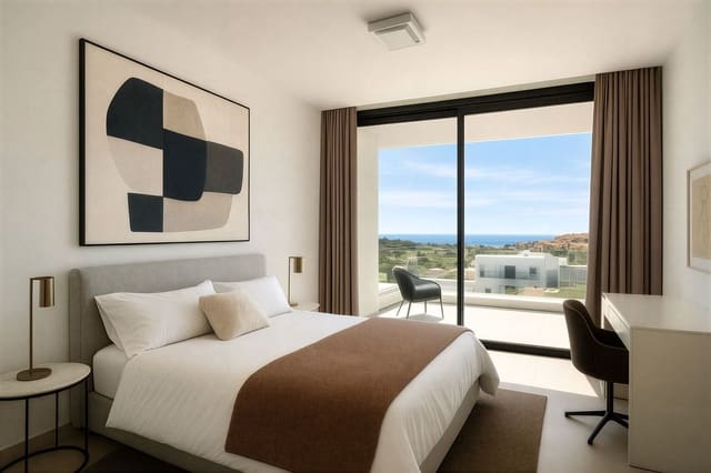 4 bedroom Villa for sale in La Duquesa / Puerto de la Duquesa, Manilva - € 1,300,000 (Ref: 9448777)