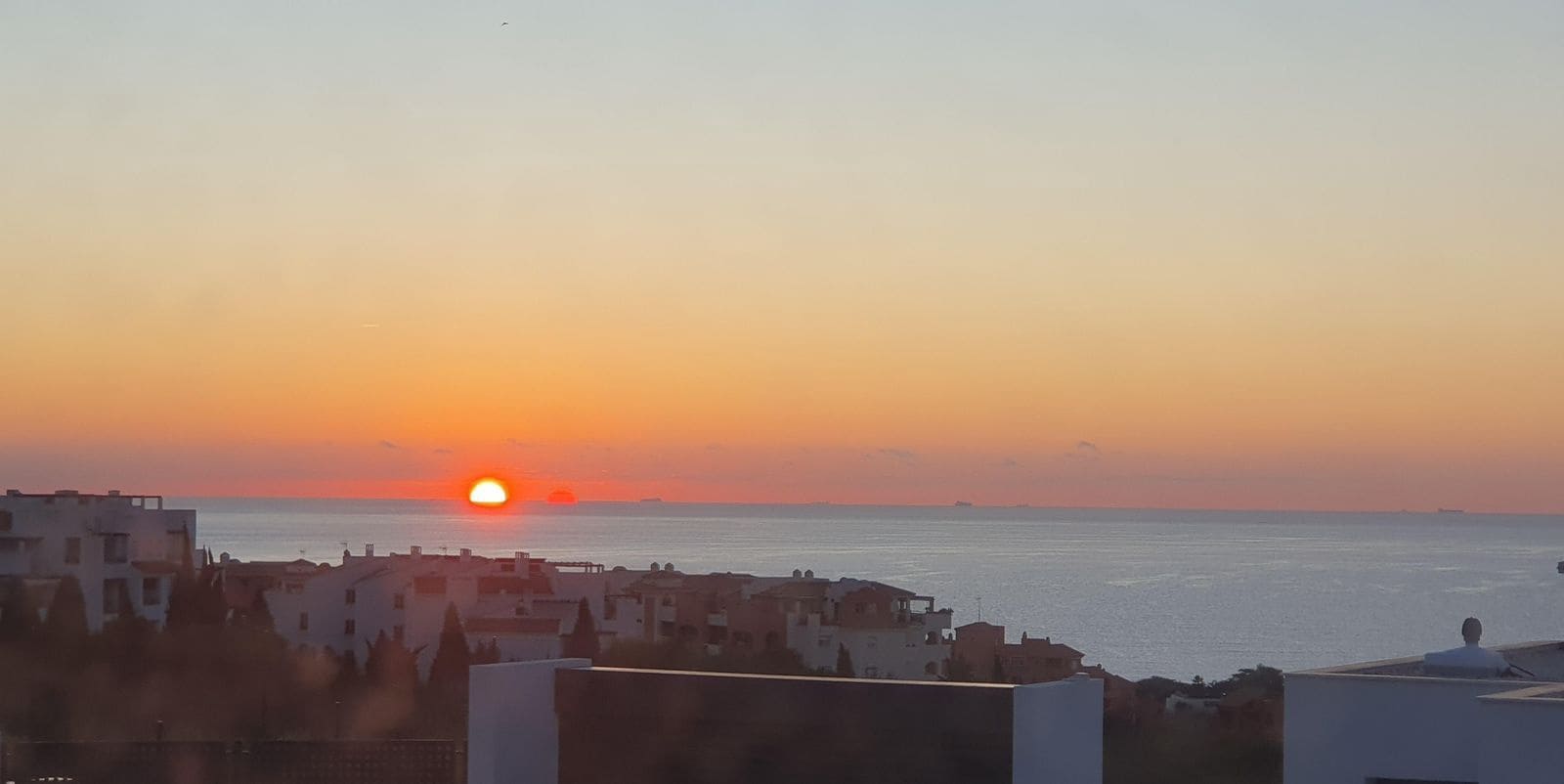 4 bedroom Villa for sale in La Duquesa / Puerto de la Duquesa - € 1,300,000 (Ref: 9448777)