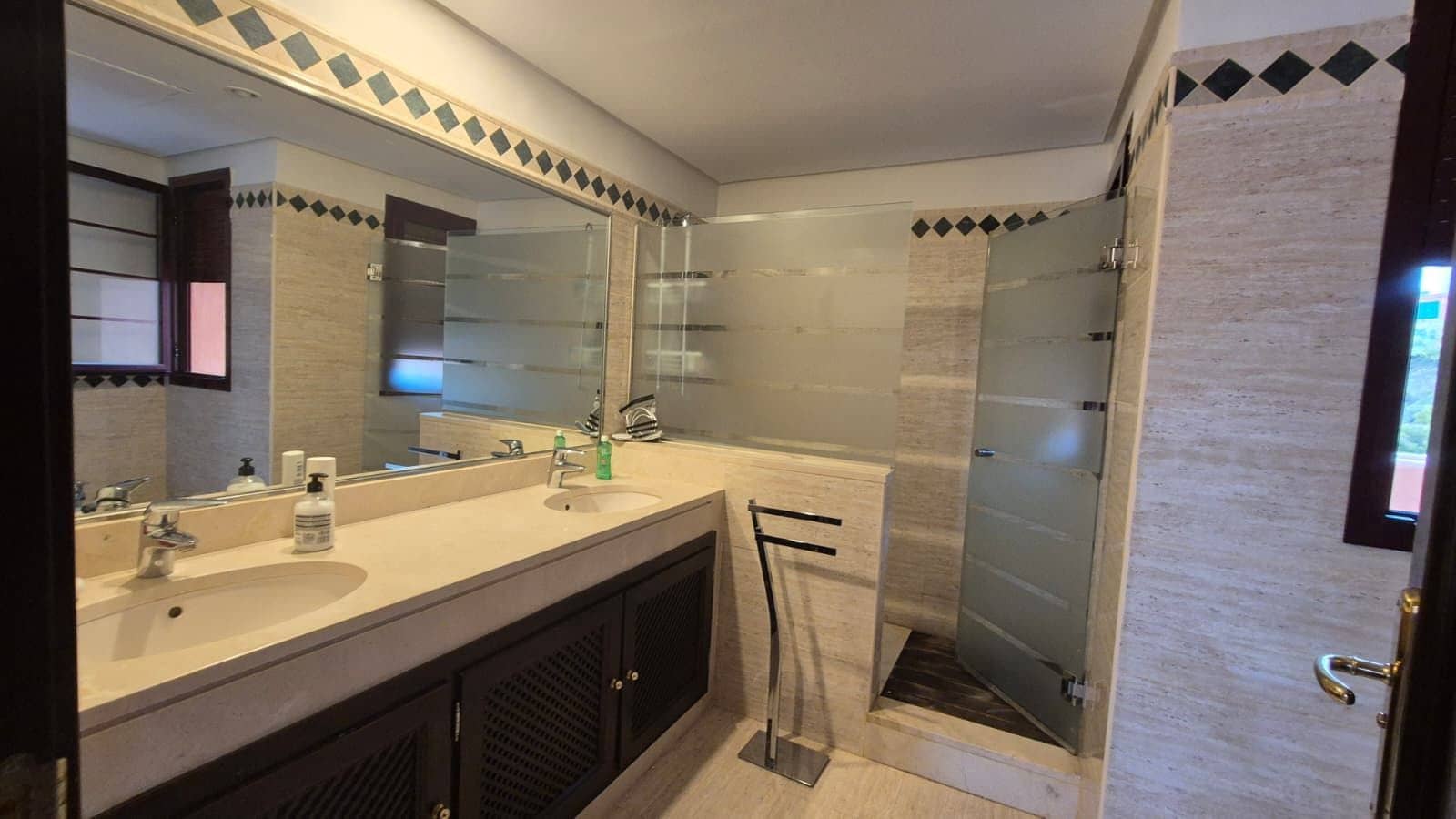 3 soveværelse Penthouse til salg i La Mairena - € 450.000 (Ref: 9448778)