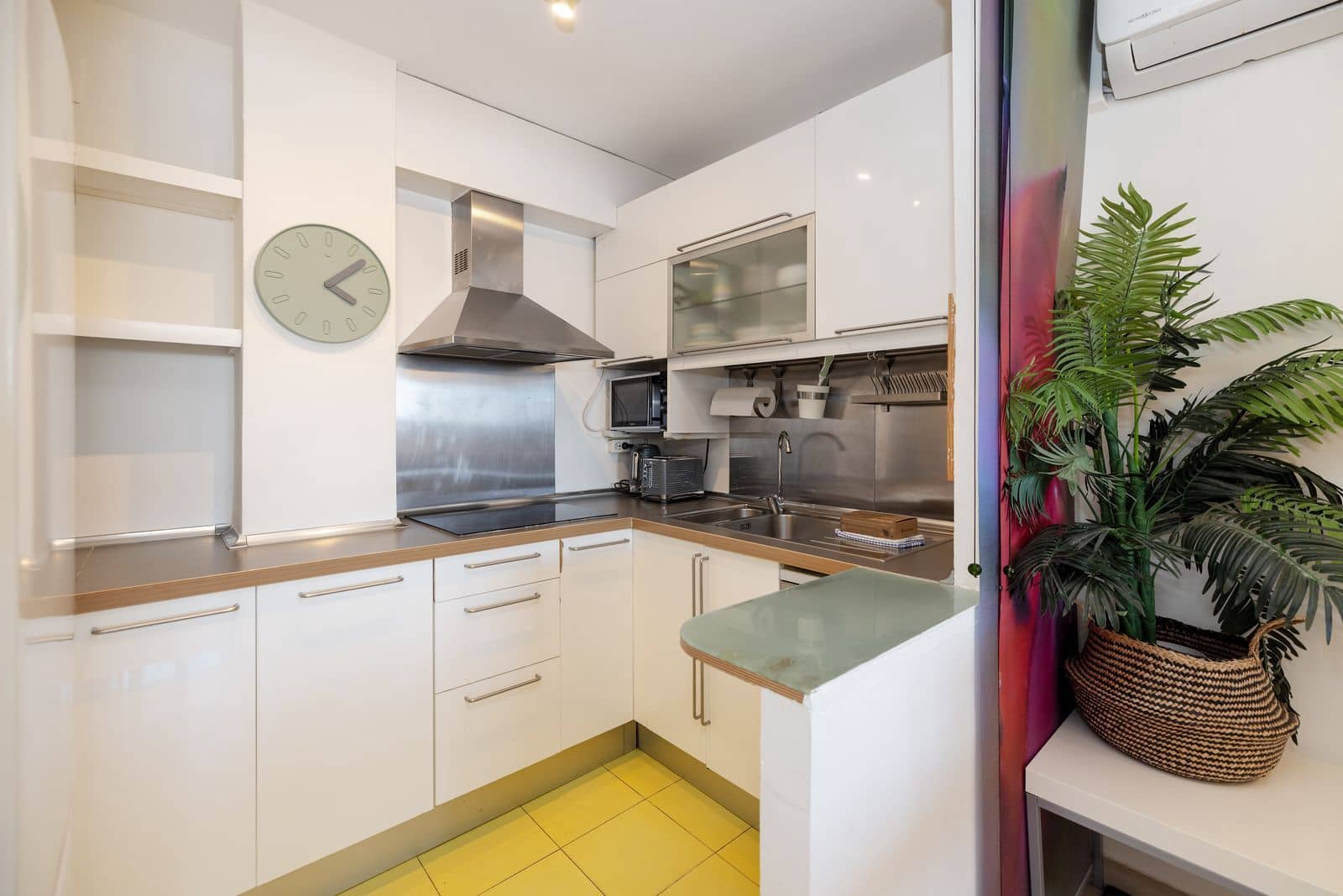 1 bedroom Apartment for sale in Marbella - € 515,000 (Ref: 9448779)