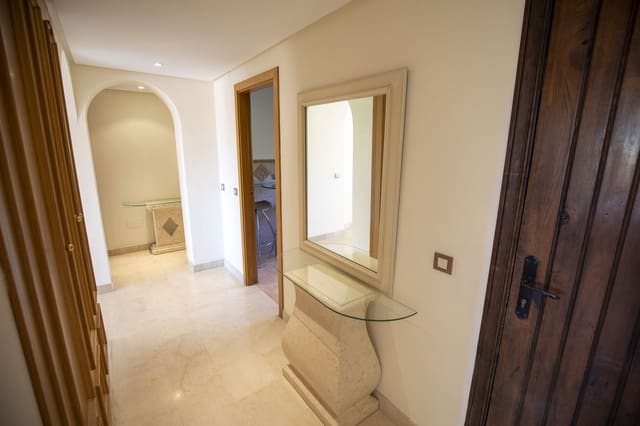 2 bedroom Apartment for sale in Los Flamingos, Benahavís - € 369,500 (Ref: 9448786)