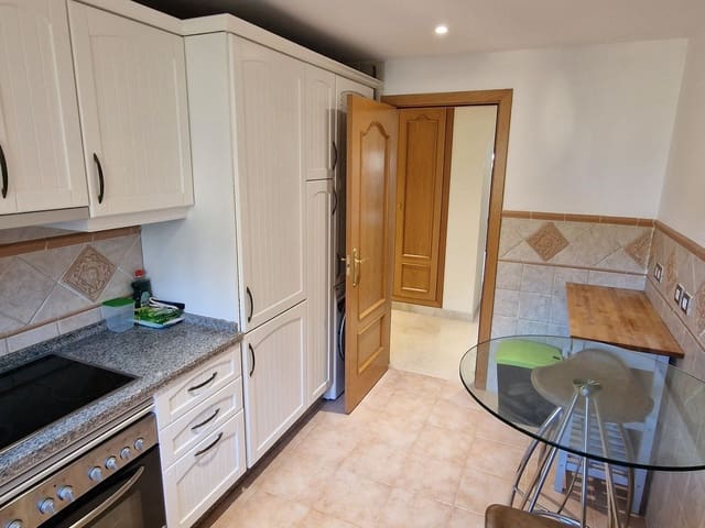 2 bedroom Apartment for sale in Los Flamingos, Benahavís - € 369,500 (Ref: 9448786)