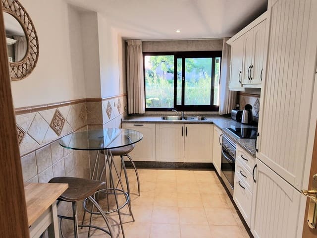 2 bedroom Apartment for sale in Los Flamingos, Benahavís - € 369,500 (Ref: 9448786)
