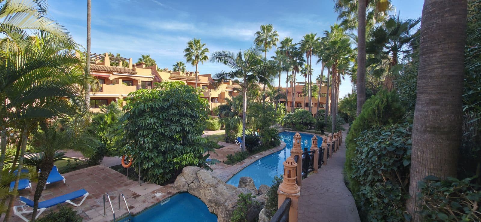 2 bedroom Apartment for sale in Los Flamingos - € 369,500 (Ref: 9448786)