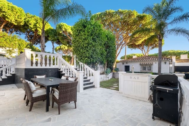 6 soveværelse Villa til salg i Calahonda, Mijas - € 1.200.000 (Ref: 9448788)