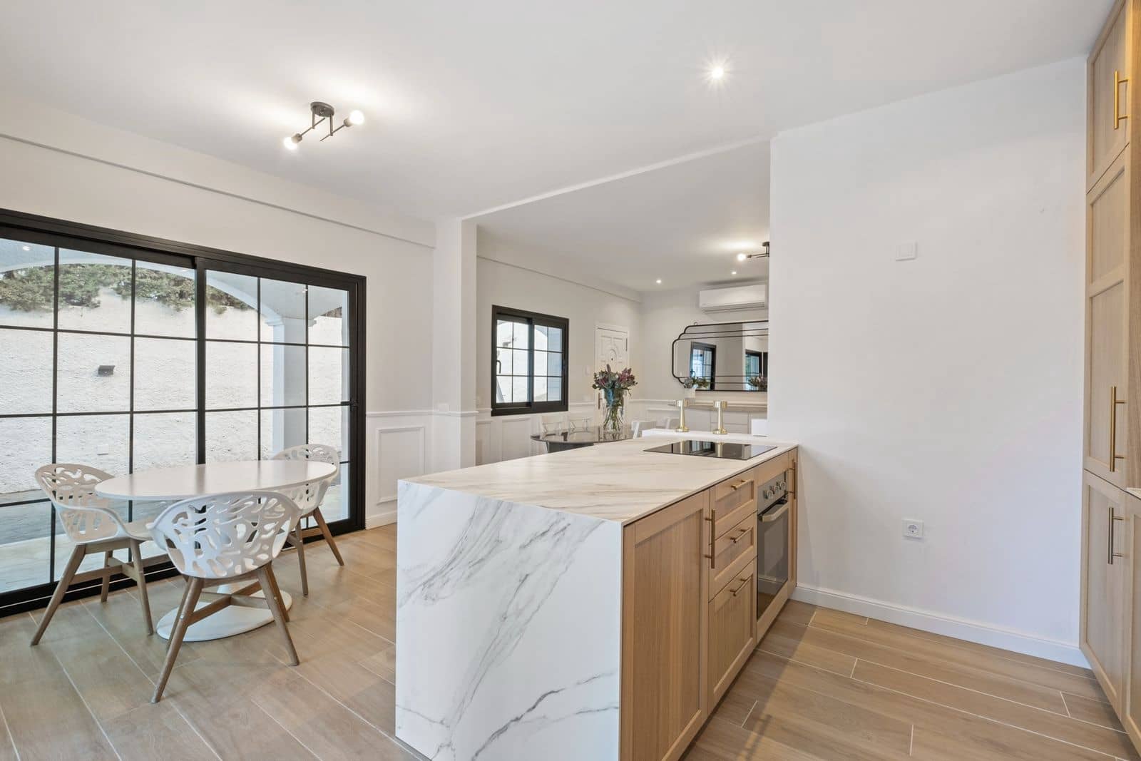 6 soveværelse Villa til salg i Calahonda - € 1.200.000 (Ref: 9448788)