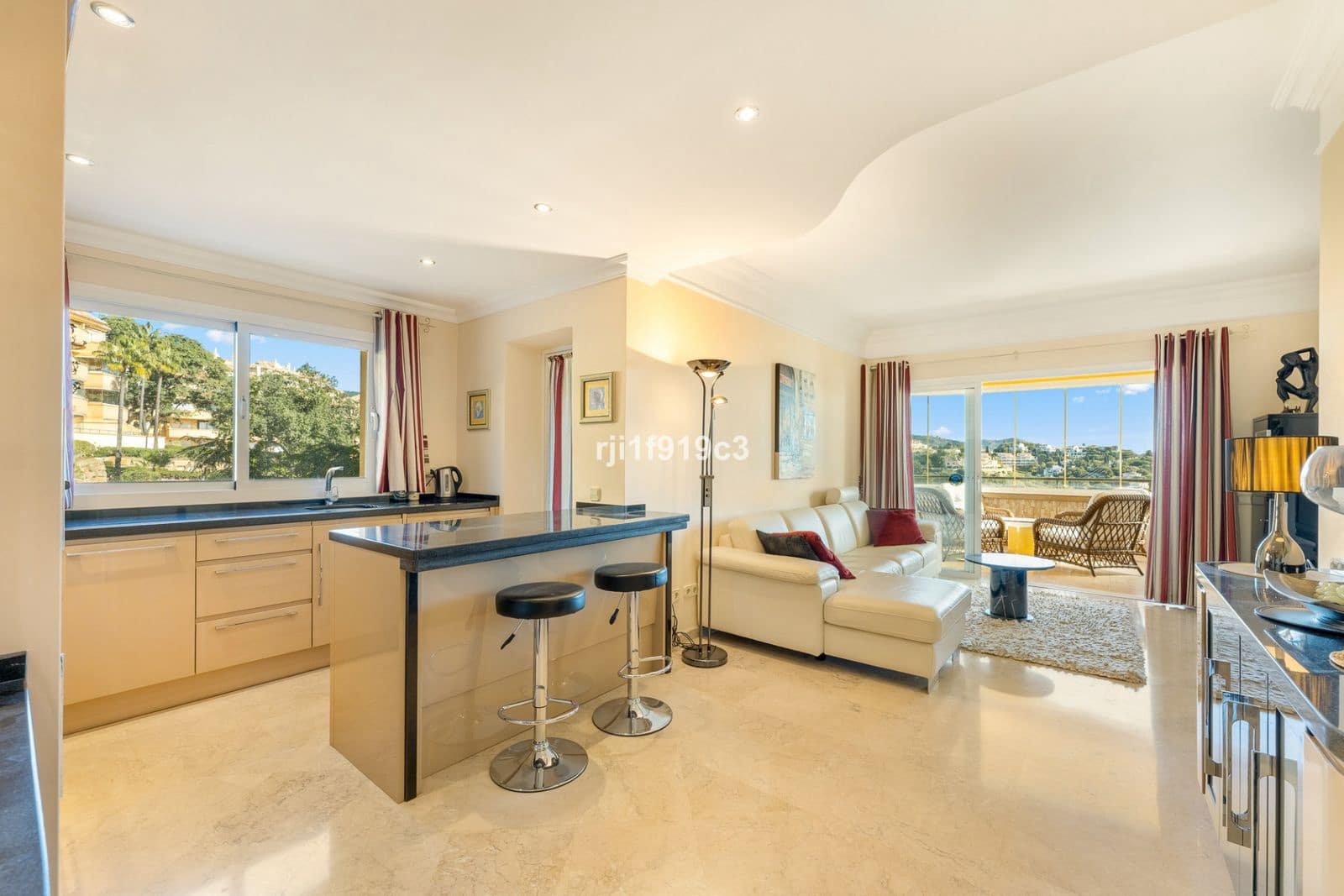 3 soveværelse Lejlighed til salg i Elviria - € 548.000 (Ref: 9448790)