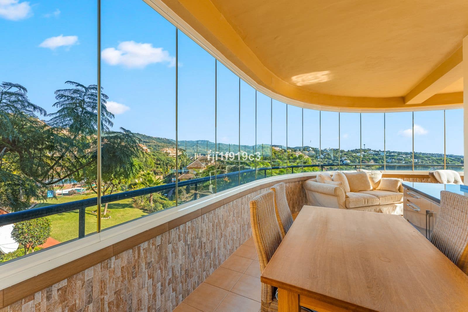 3 soveværelse Lejlighed til salg i Elviria - € 548.000 (Ref: 9448790)