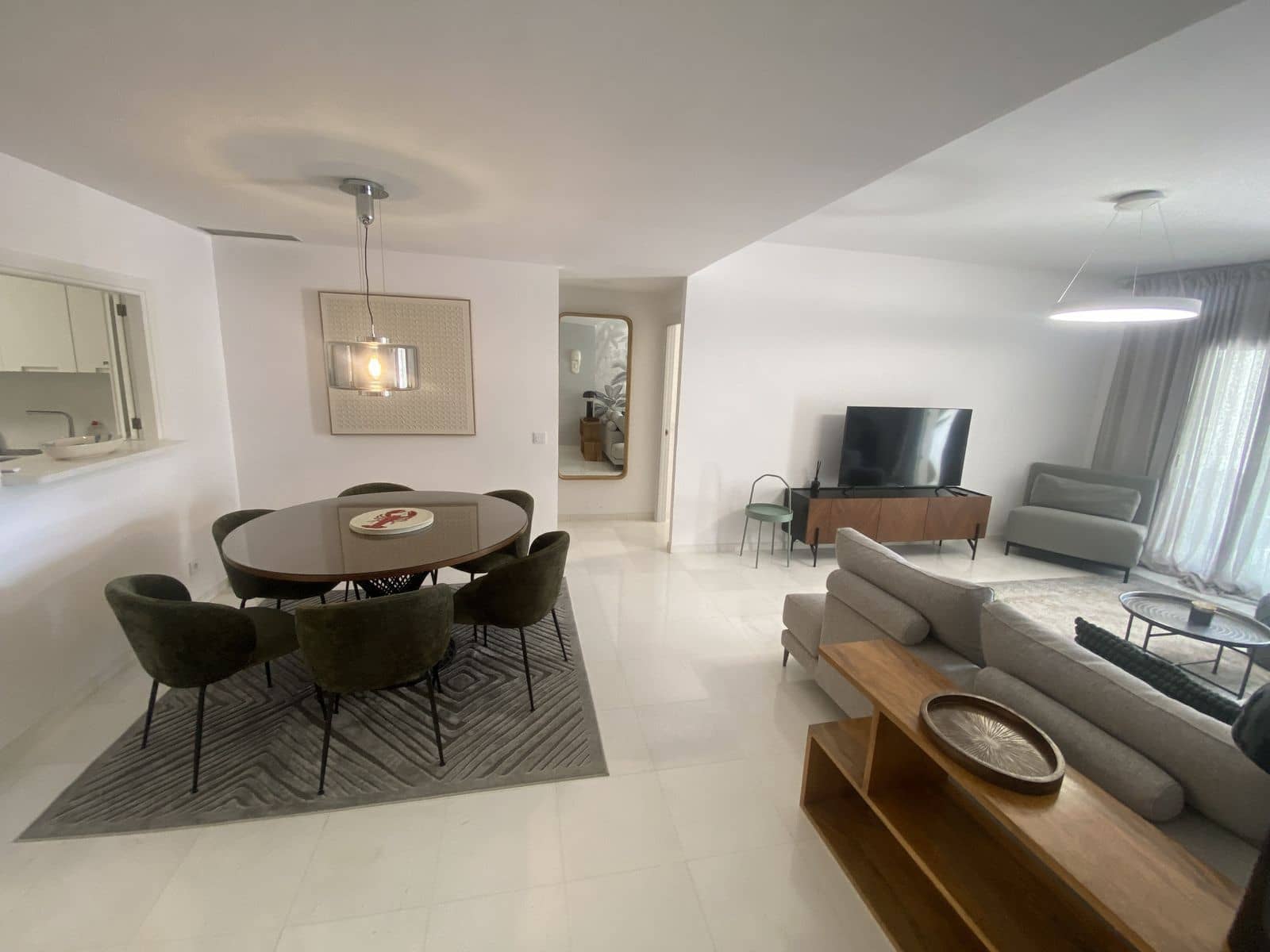 3 bedroom Apartment for sale in Puerto Banus - € 1,300,000 (Ref: 9448801)