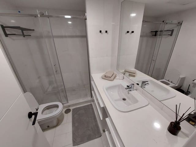 3 soveværelse Lejlighed til salg i Puerto Banus, Marbella - € 1.300.000 (Ref: 9448801)