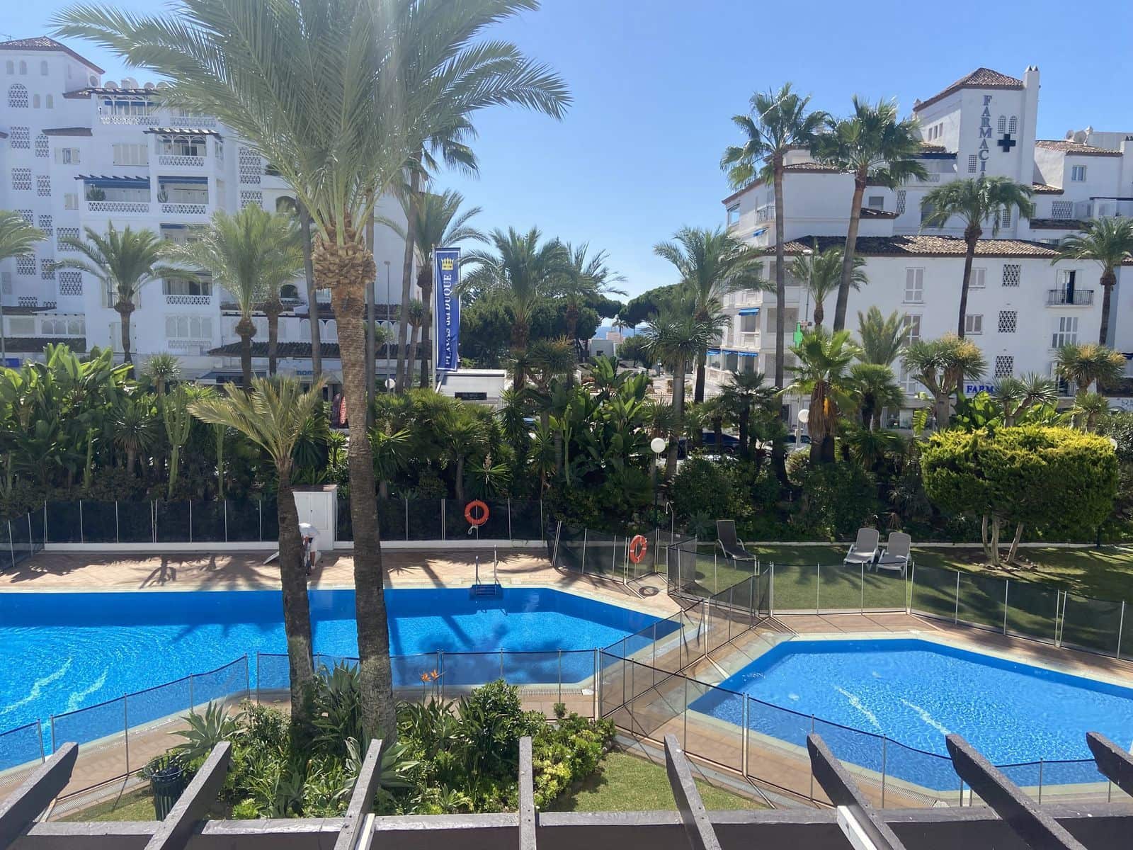 3 bedroom Apartment for sale in Puerto Banus - € 1,300,000 (Ref: 9448801)